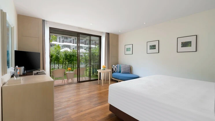 Tropical Pool Side Connecting